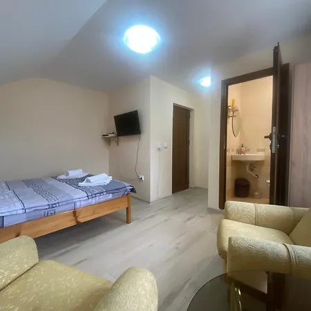 анелия Pensjonat 3*