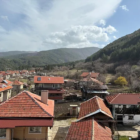 анелия בית הארחה