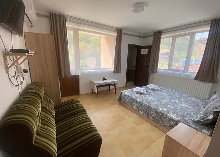 Къща за гости анелия 3*